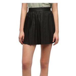 Sparkle & Fade | UO Urban Outfitters Black Faux Leather Pleated Mini Skirt | 4